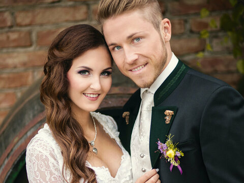 Brautdirndl und Hochzeitzanzüge füt Ihre Trachtenhochzeit