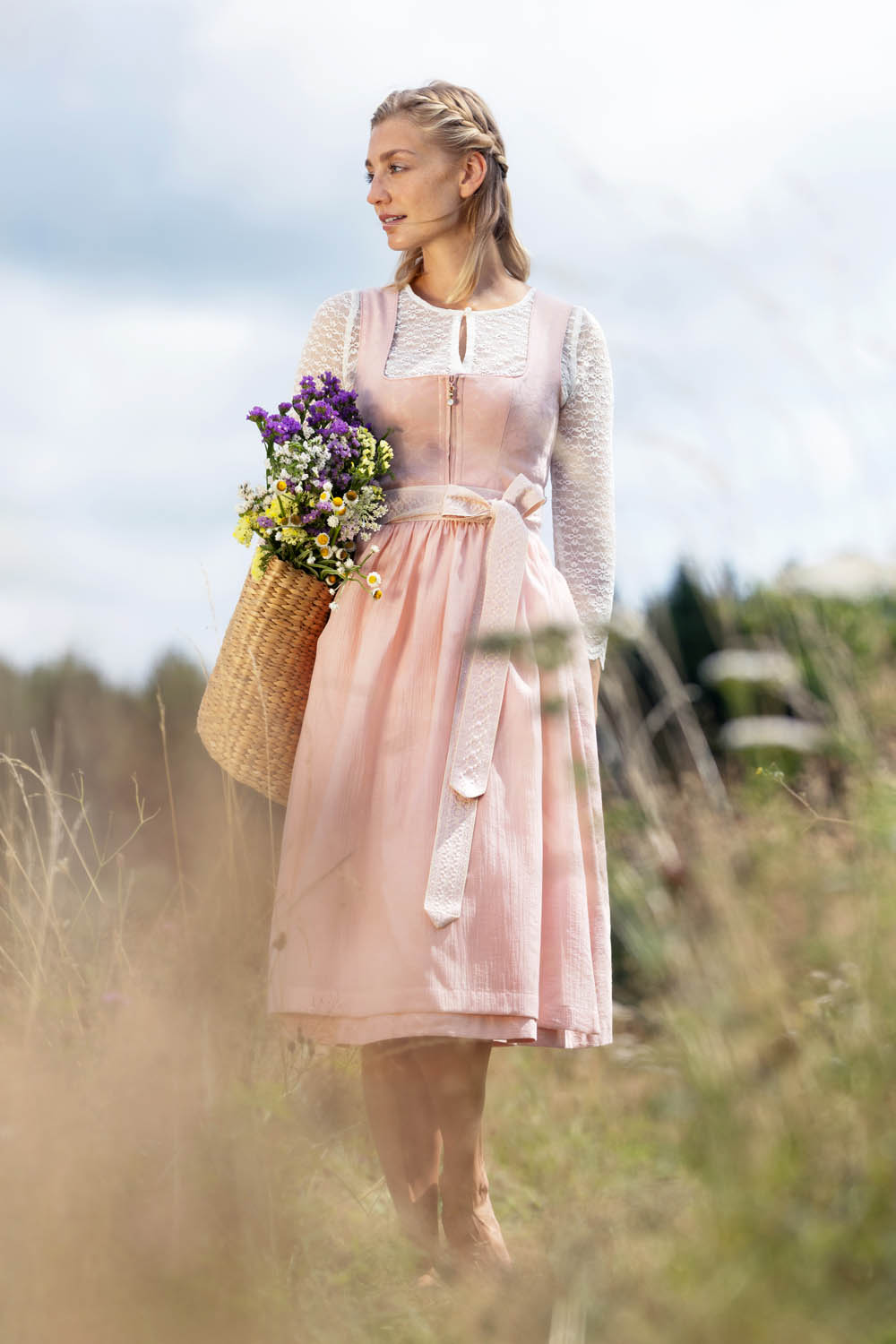 marjo_dirndl_gl-12-landl_blush_bluse_gy-12-babenhausen_off_white__4__-_kopie
